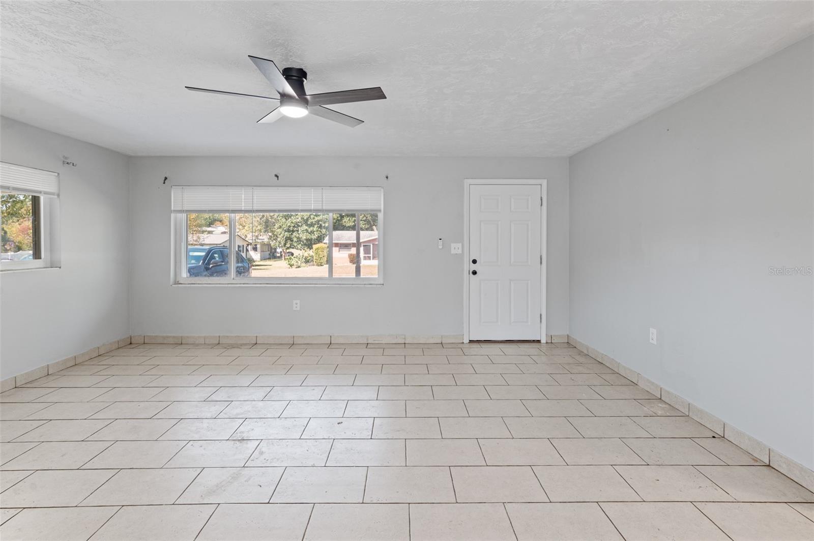 Listing photo id 15 for 53 Jefferson Street