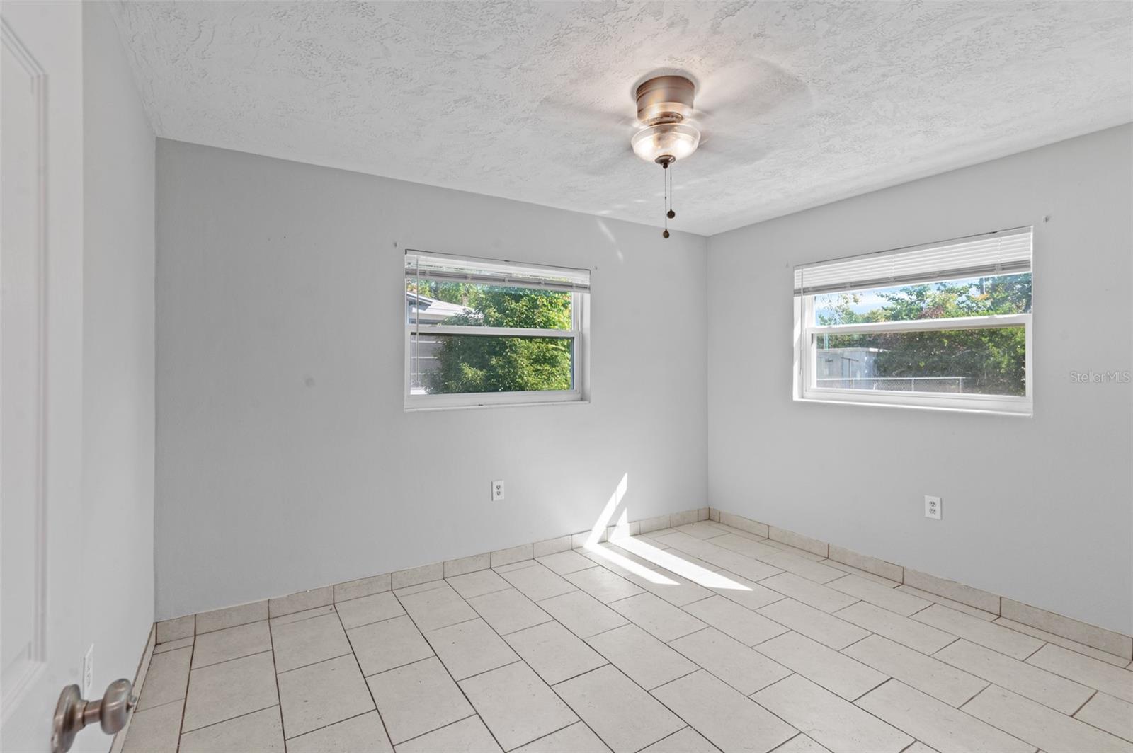 Listing photo id 22 for 53 Jefferson Street