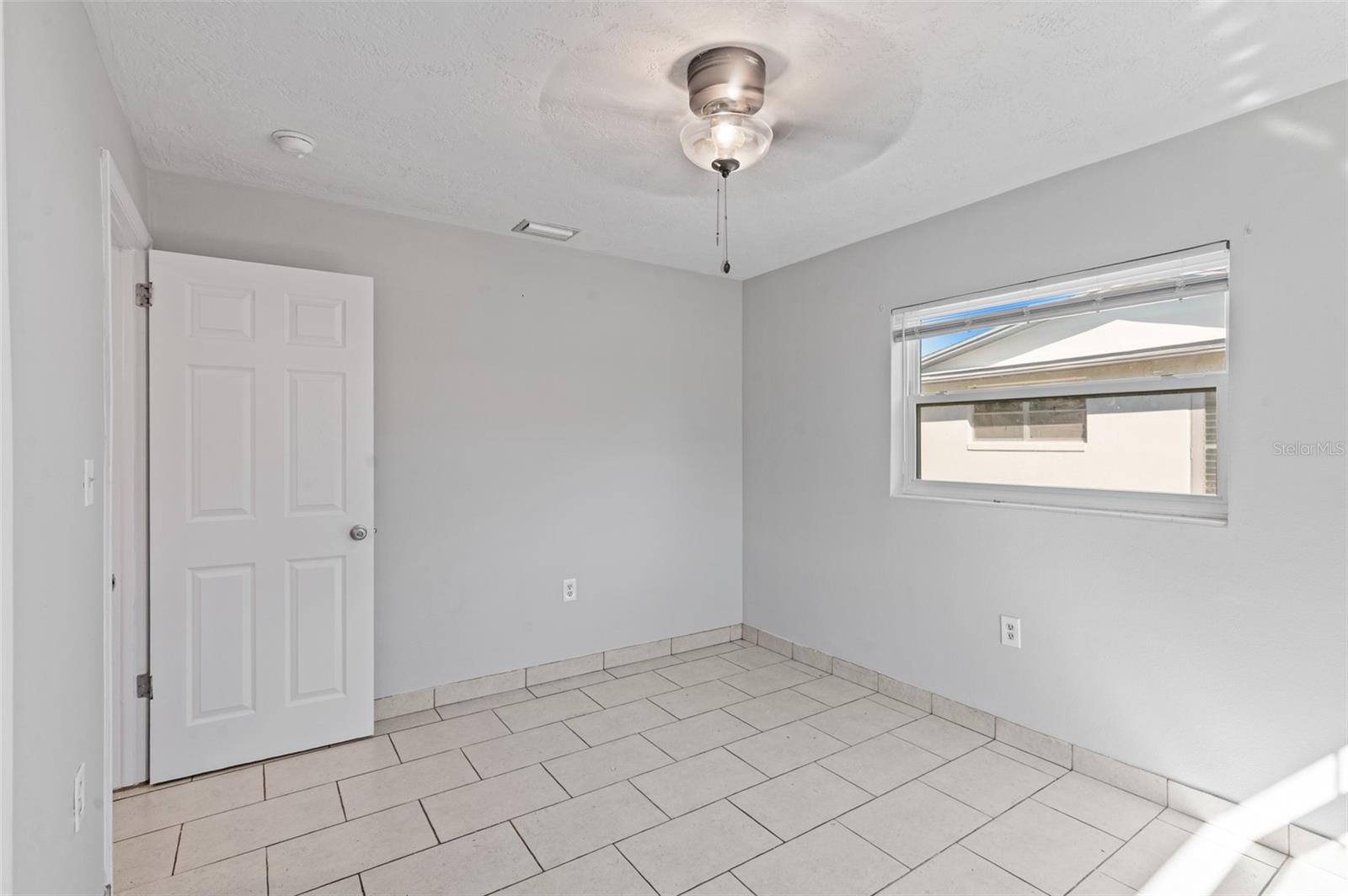 Listing photo id 24 for 53 Jefferson Street