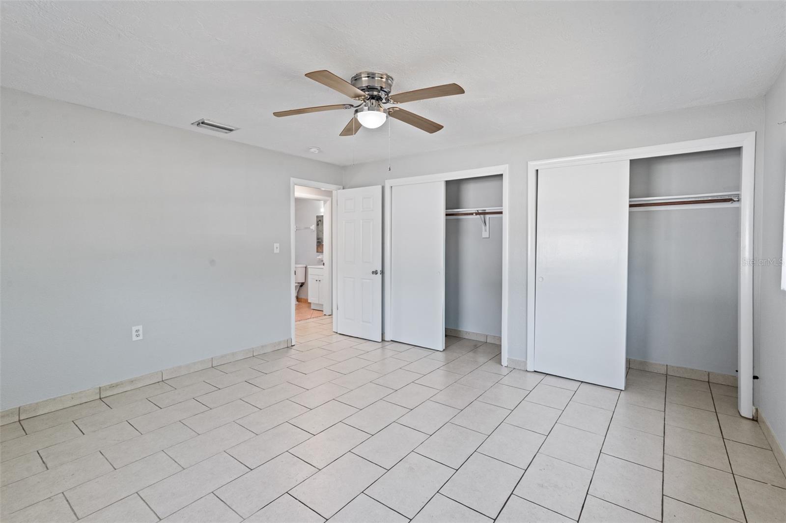 Listing photo id 25 for 53 Jefferson Street