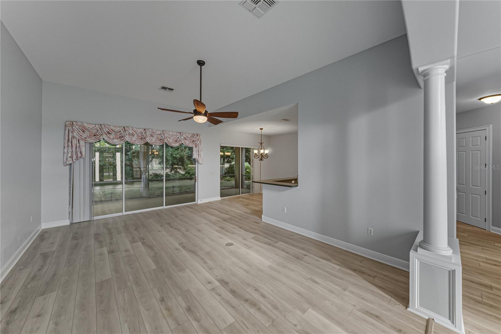 Image 13 of 72 For 8725 Mississippi Run