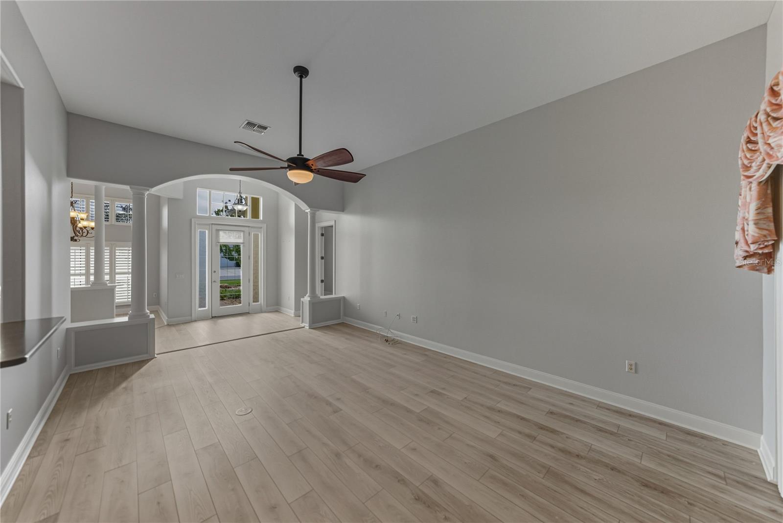 Image 15 of 72 For 8725 Mississippi Run