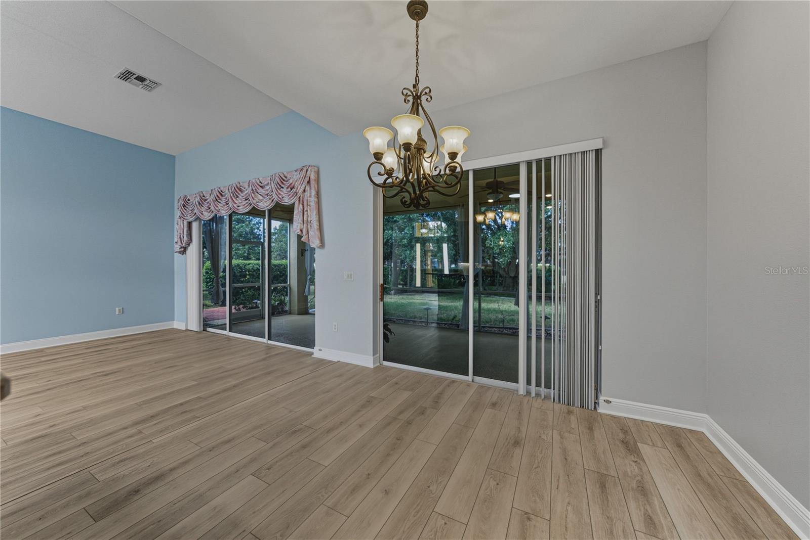 Image 25 of 72 For 8725 Mississippi Run