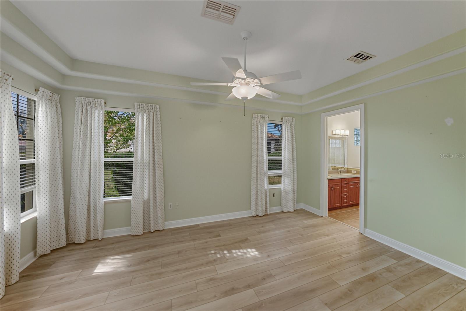 Image 29 of 72 For 8725 Mississippi Run