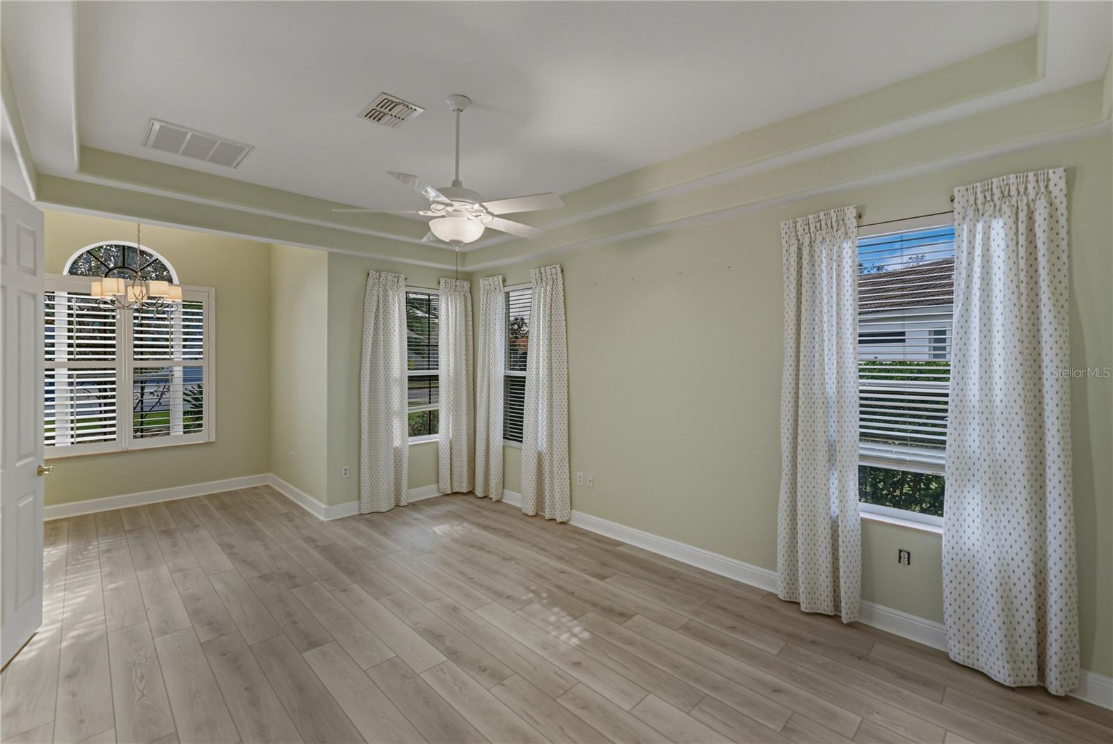 Image 30 of 72 For 8725 Mississippi Run