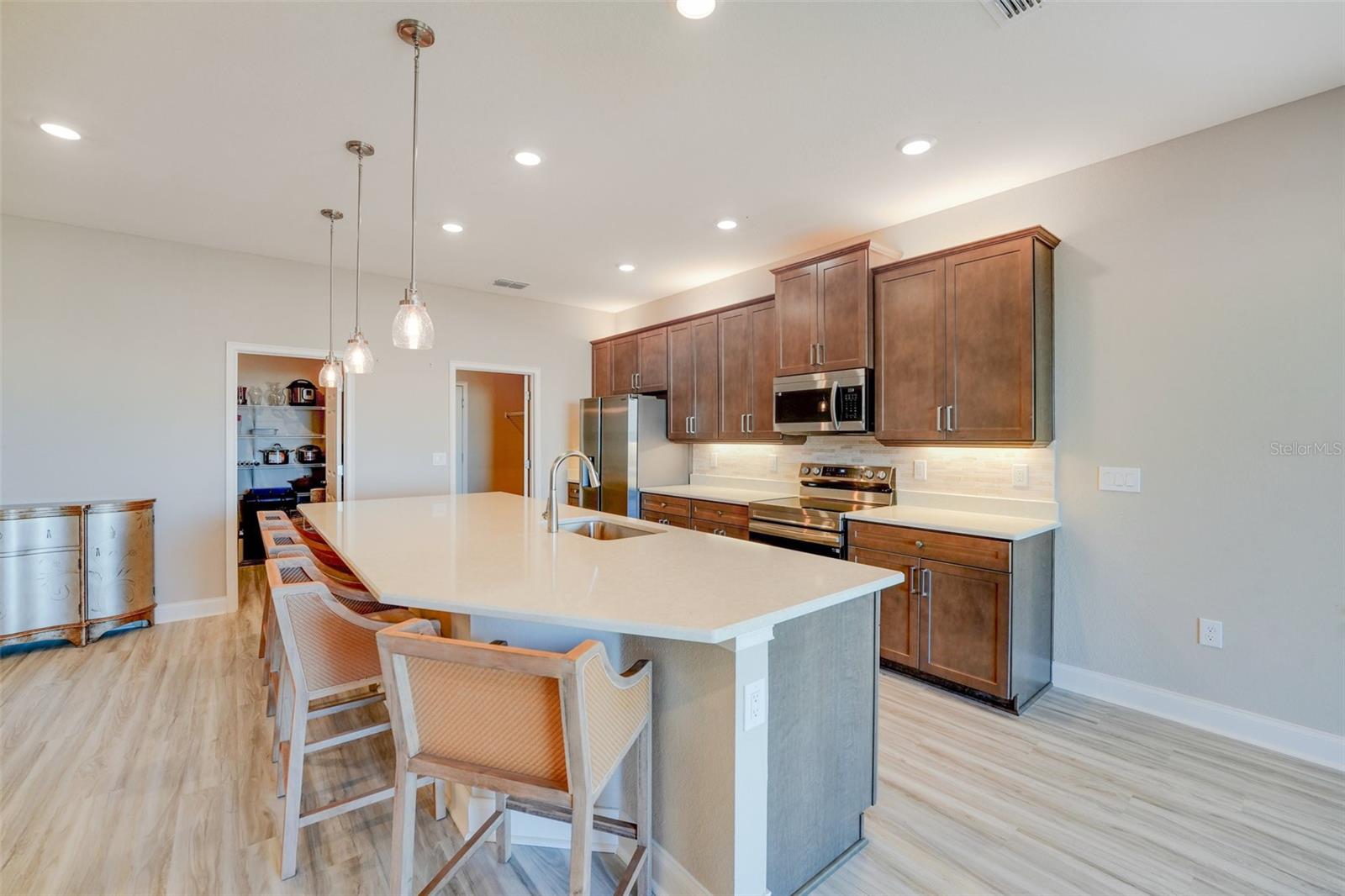 Image 9 of 32 For 1464 Melrose St