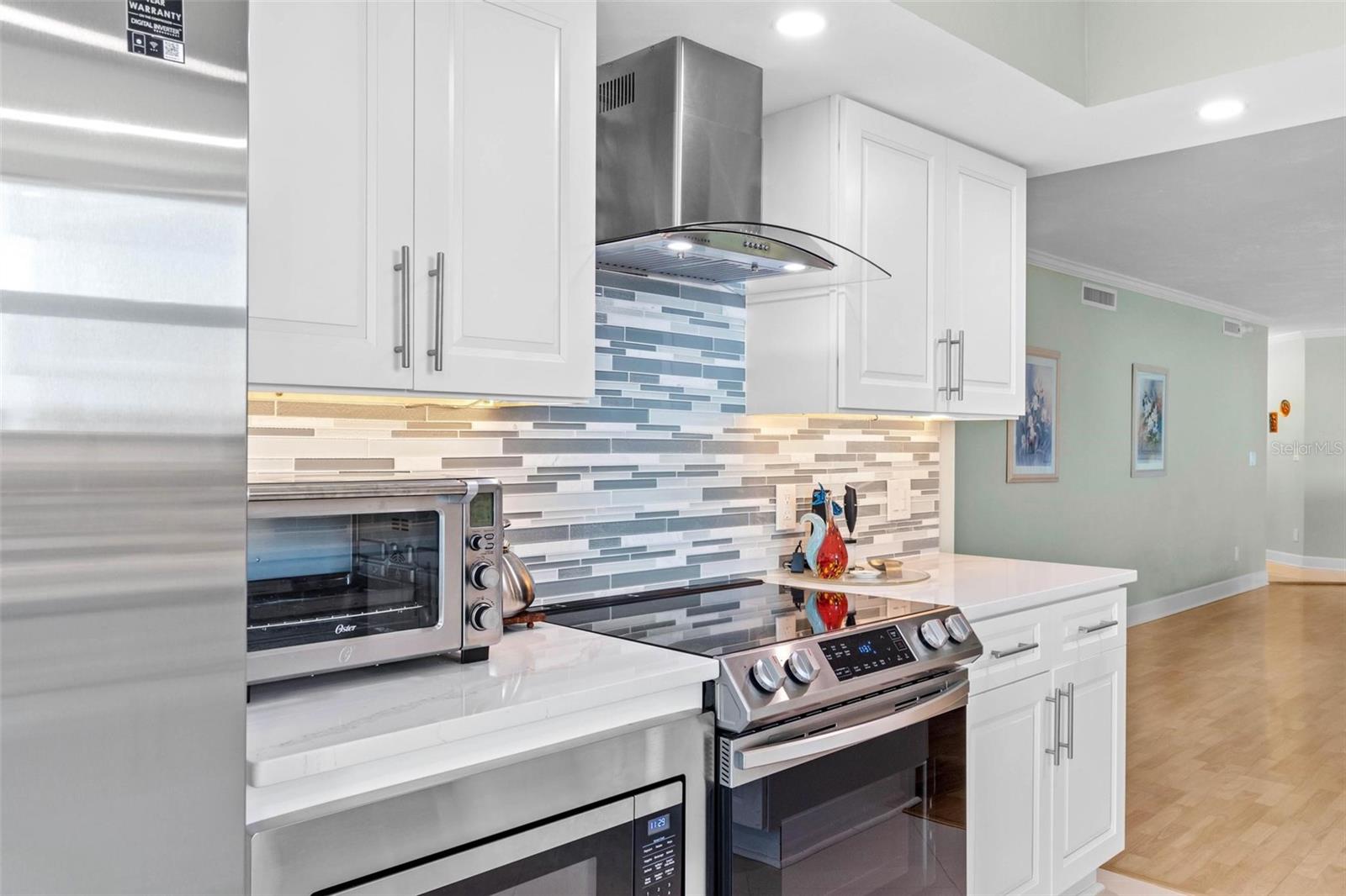 Image 13 of 52 For 1660 Gulf Boulevard 607