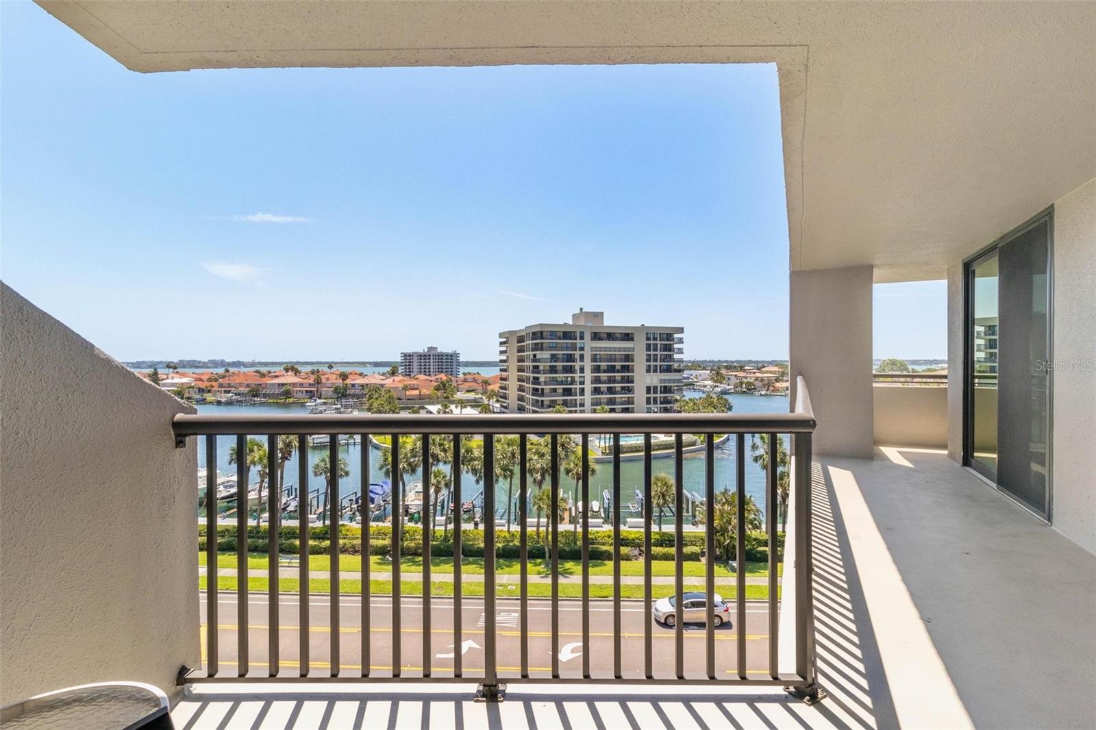Image 32 of 52 For 1660 Gulf Boulevard 607