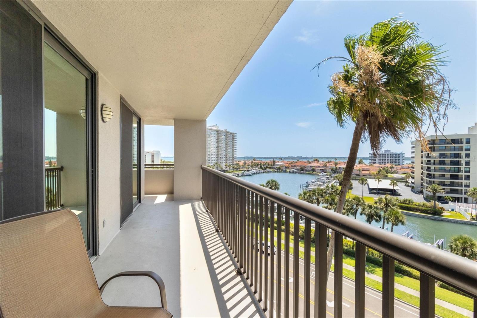 Image 35 of 52 For 1660 Gulf Boulevard 607