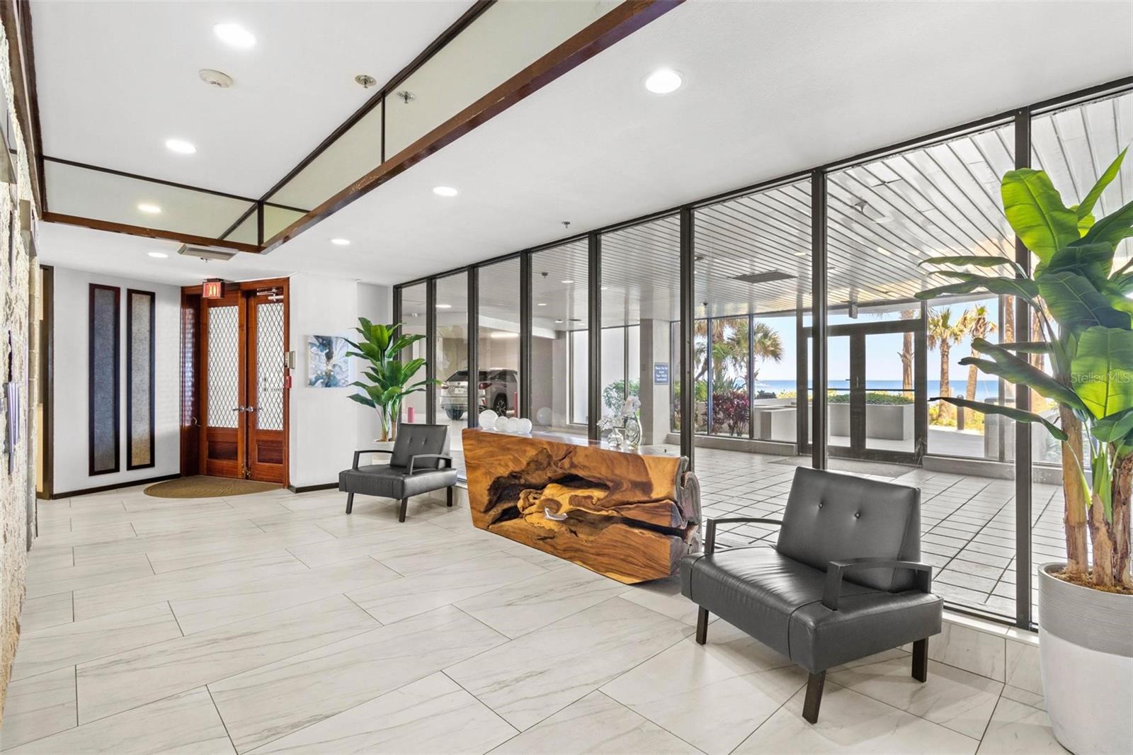 Image 38 of 52 For 1660 Gulf Boulevard 607