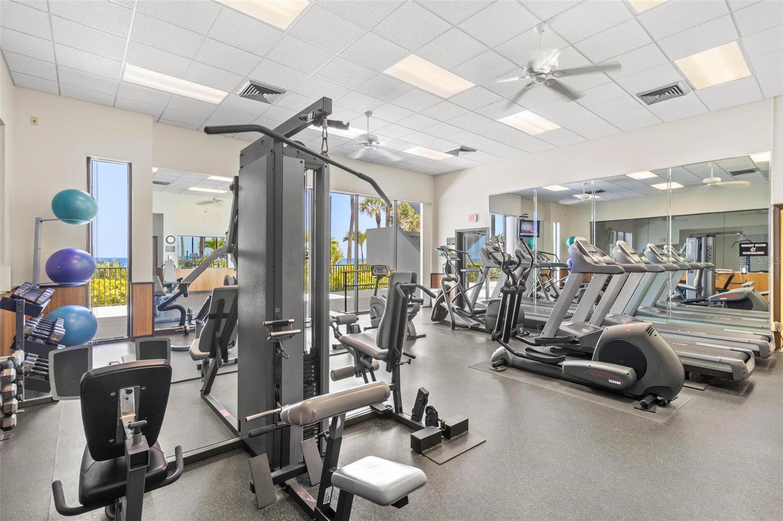 Image 45 of 52 For 1660 Gulf Boulevard 607