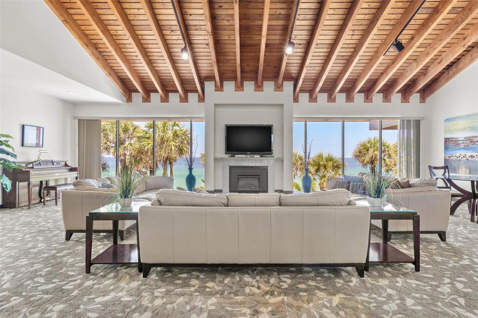 Image 47 of 52 For 1660 Gulf Boulevard 607