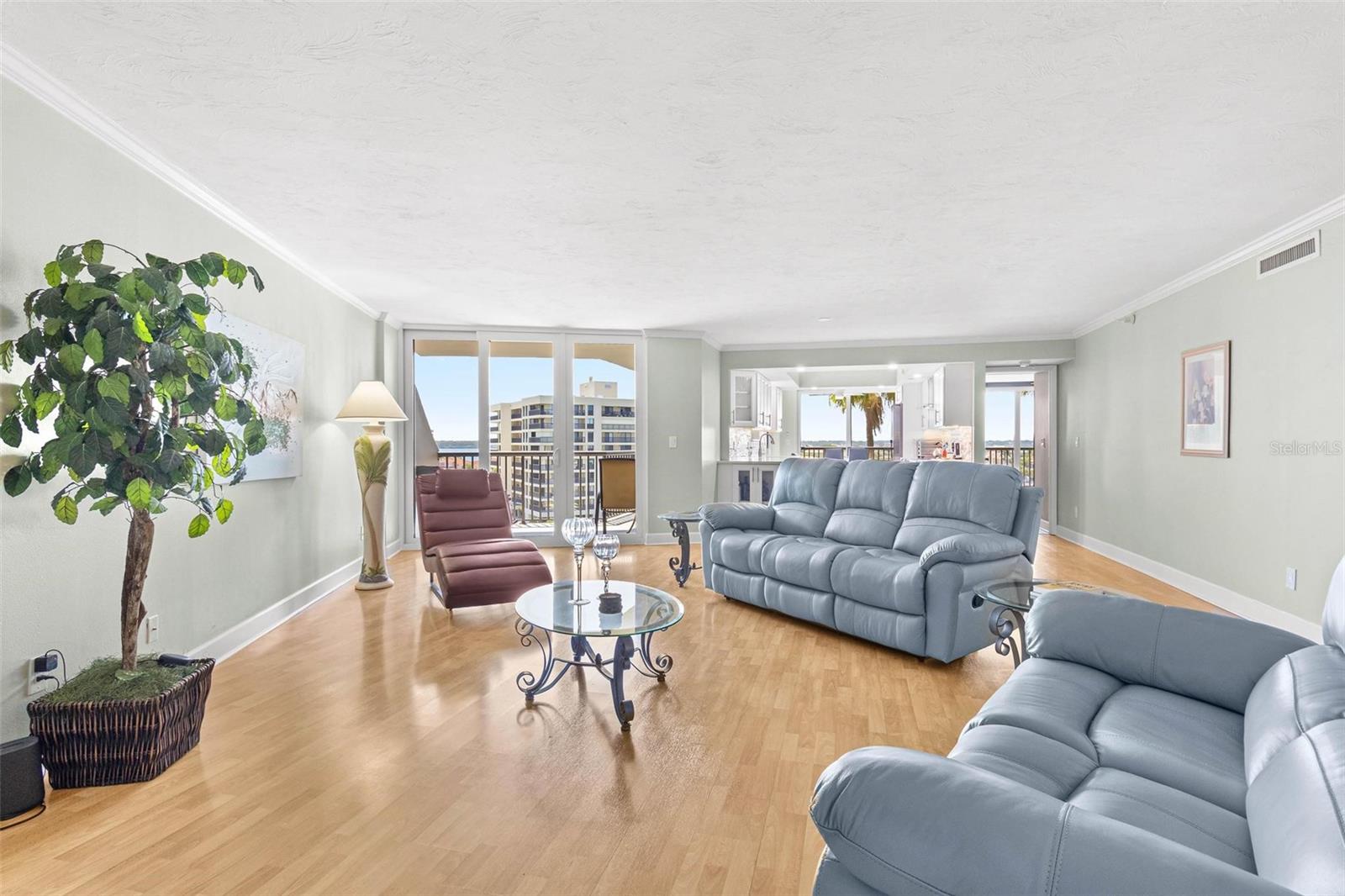 Image 6 of 52 For 1660 Gulf Boulevard 607