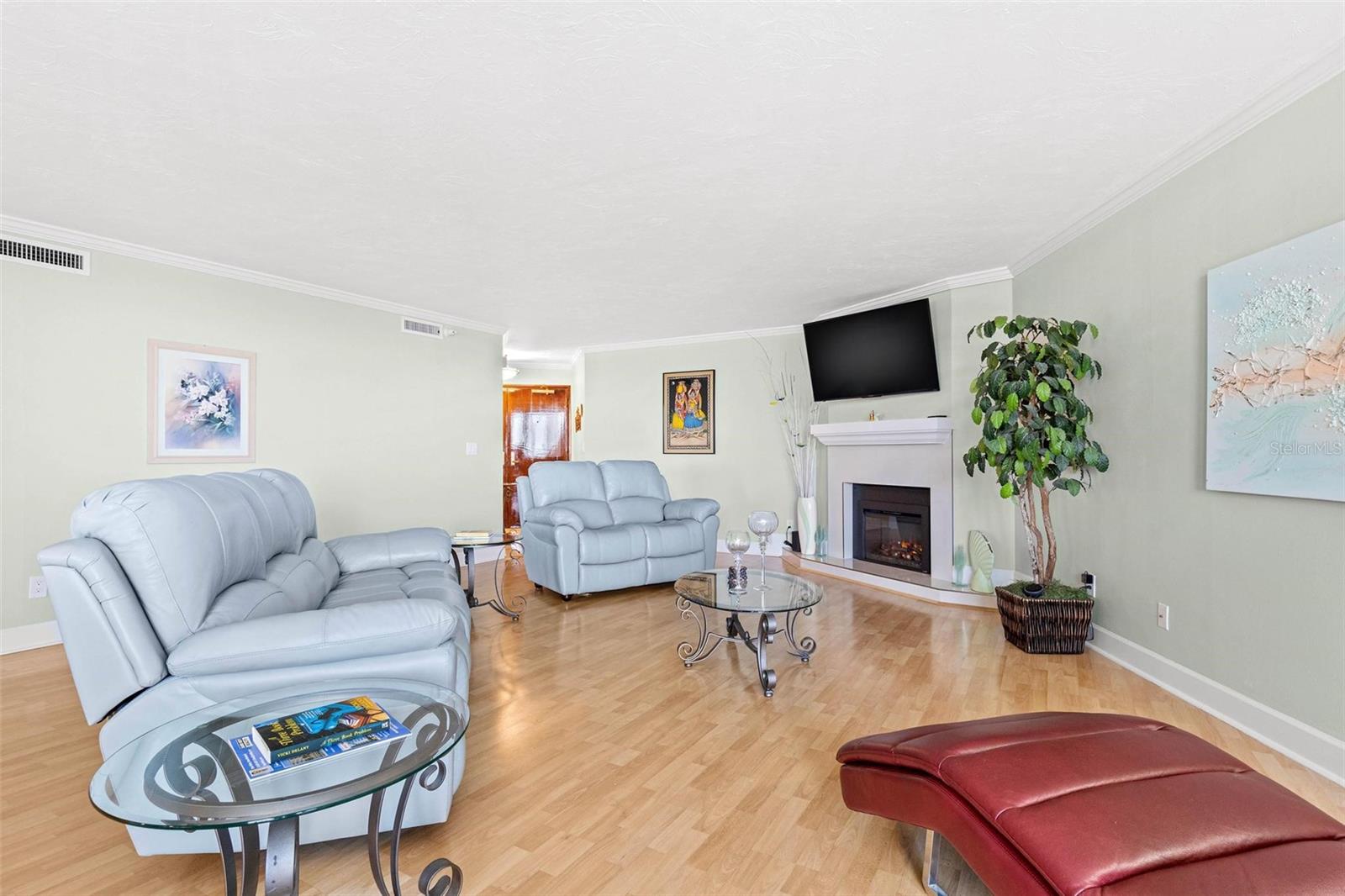 Image 7 of 52 For 1660 Gulf Boulevard 607