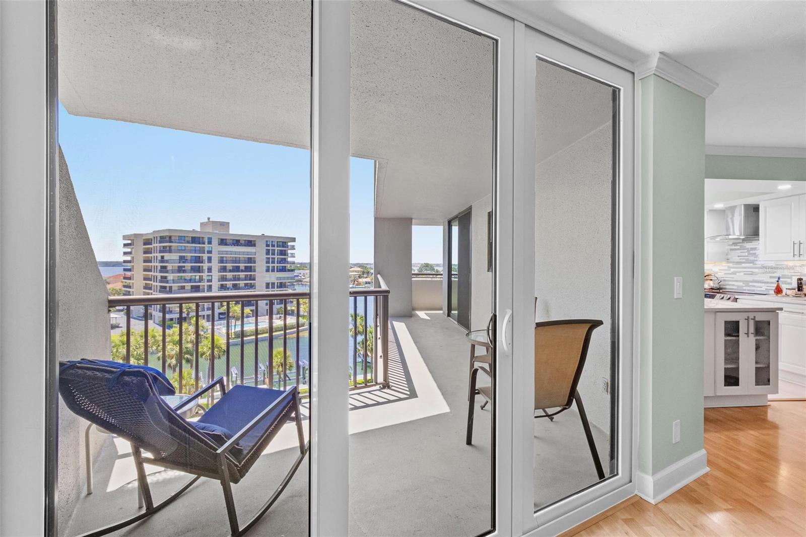 Image 9 of 52 For 1660 Gulf Boulevard 607
