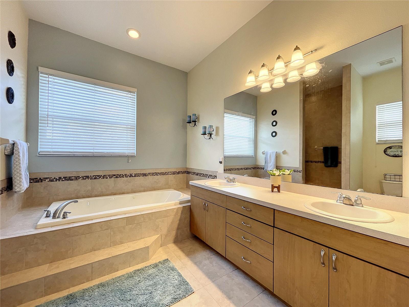 Image 36 of 54 For 2610 Cabot Road