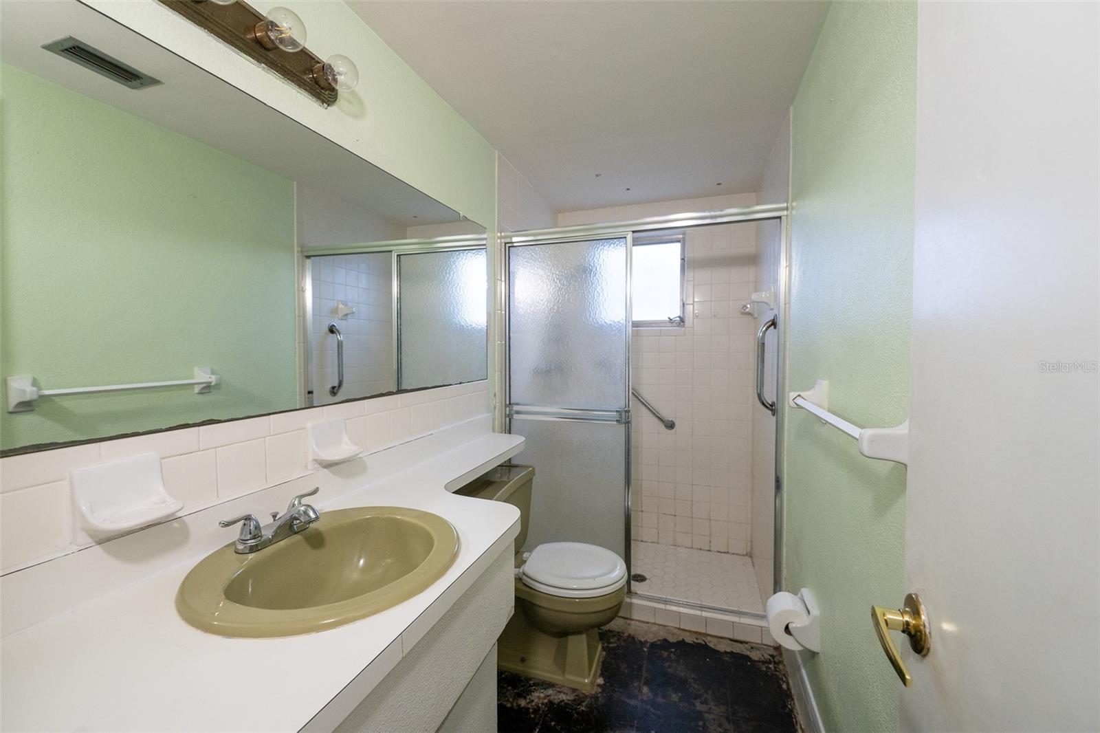 Image 13 of 26 For 9821 El Camino Real Avenue