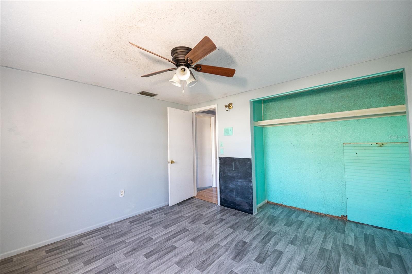 Image 16 of 26 For 9821 El Camino Real Avenue