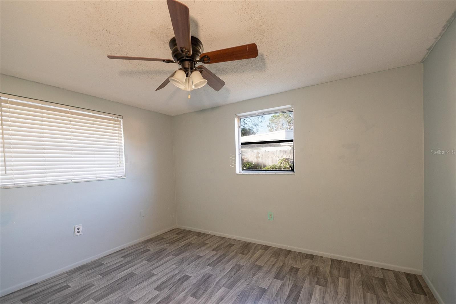 Image 17 of 26 For 9821 El Camino Real Avenue