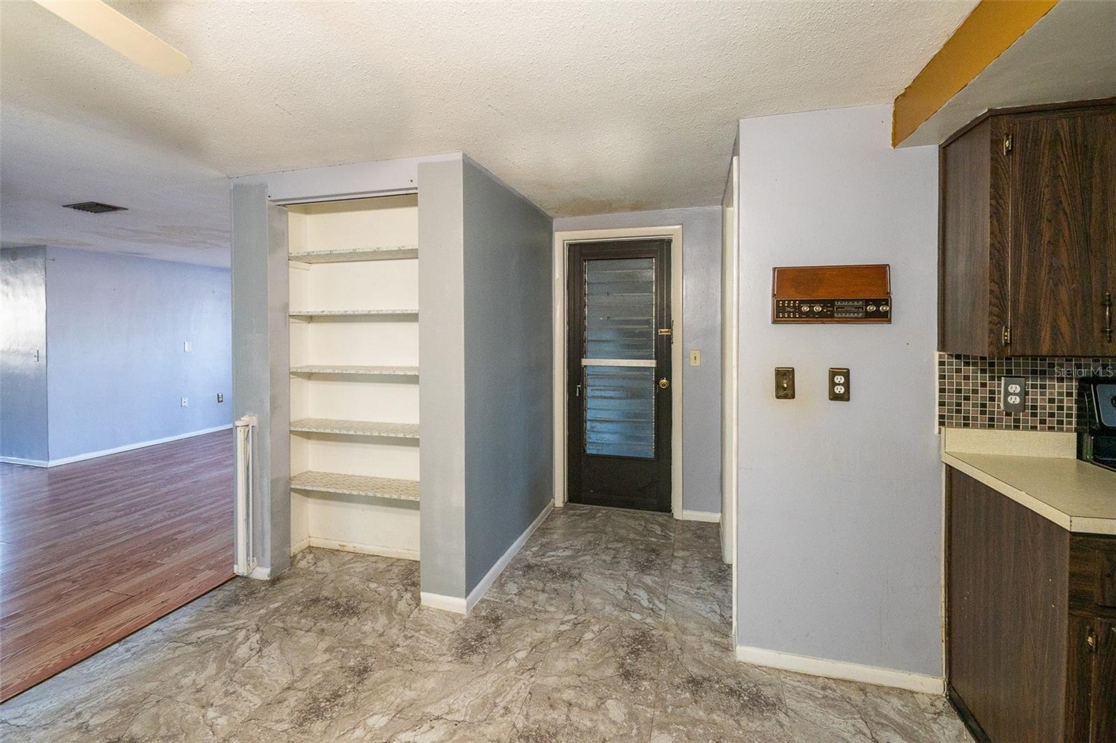 Image 20 of 26 For 9821 El Camino Real Avenue