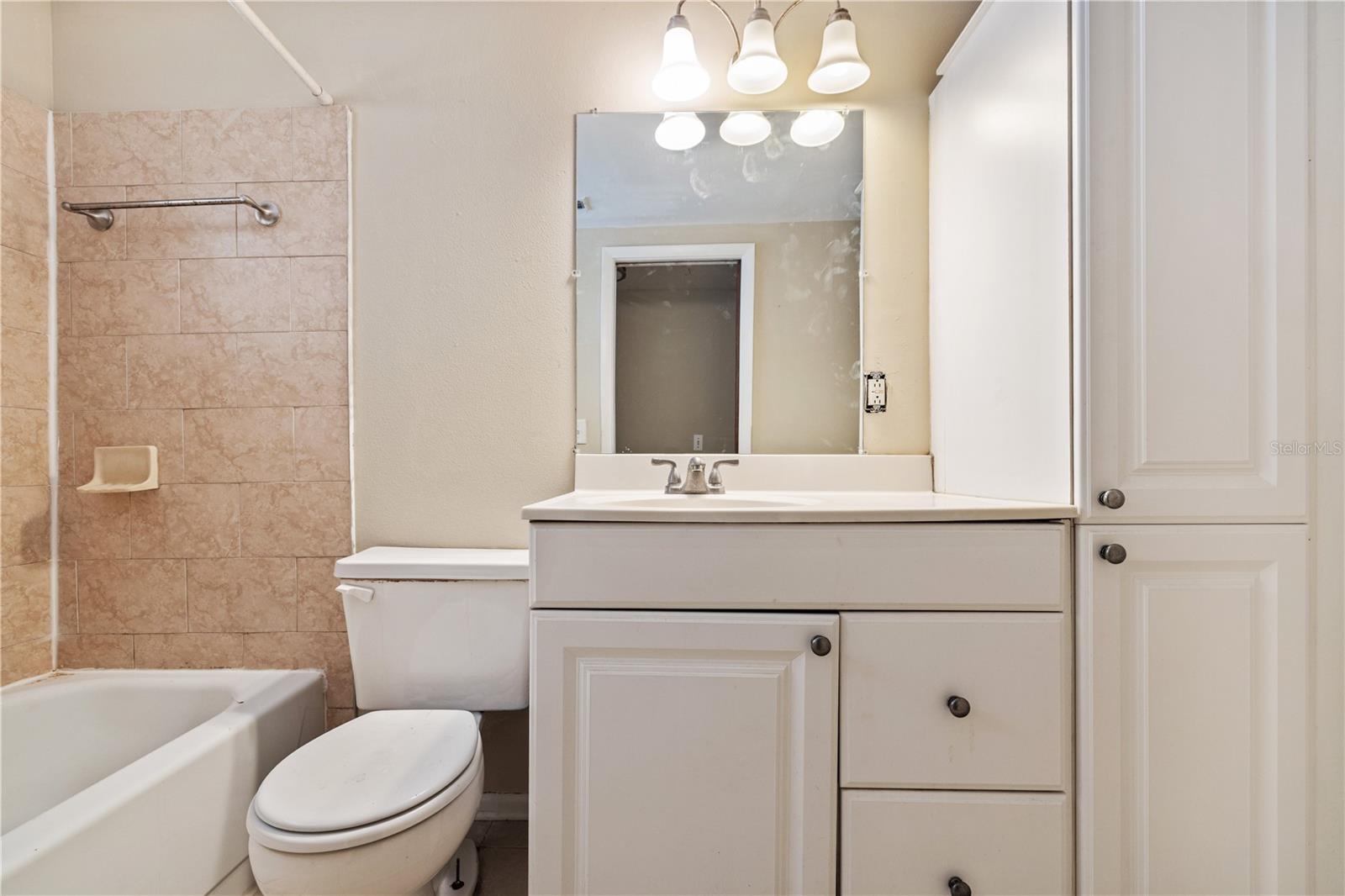 Image 10 of 18 For 3631 Anderson Avenue