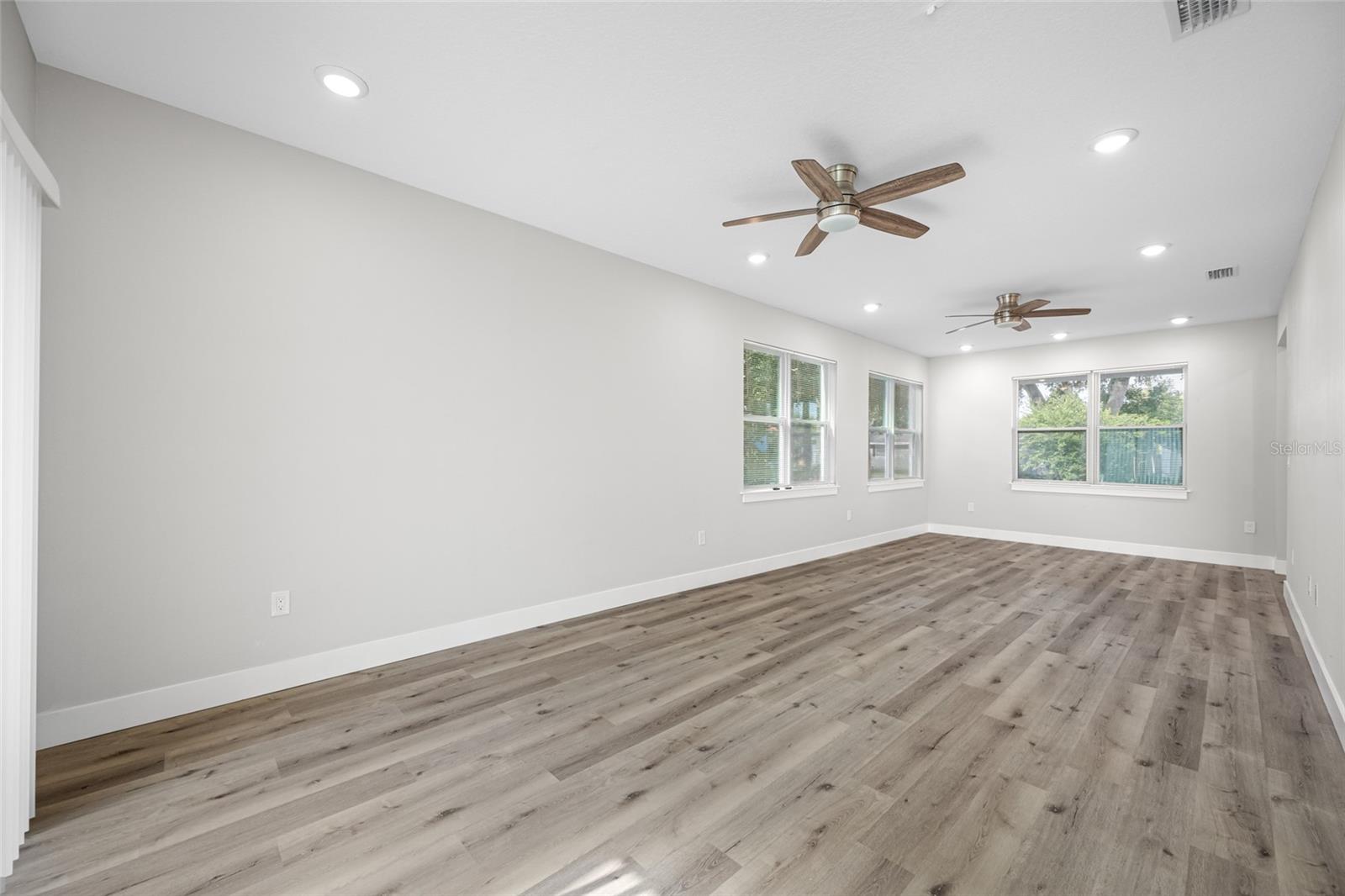 Image 3 of 15 For 2738 16th Avenue N