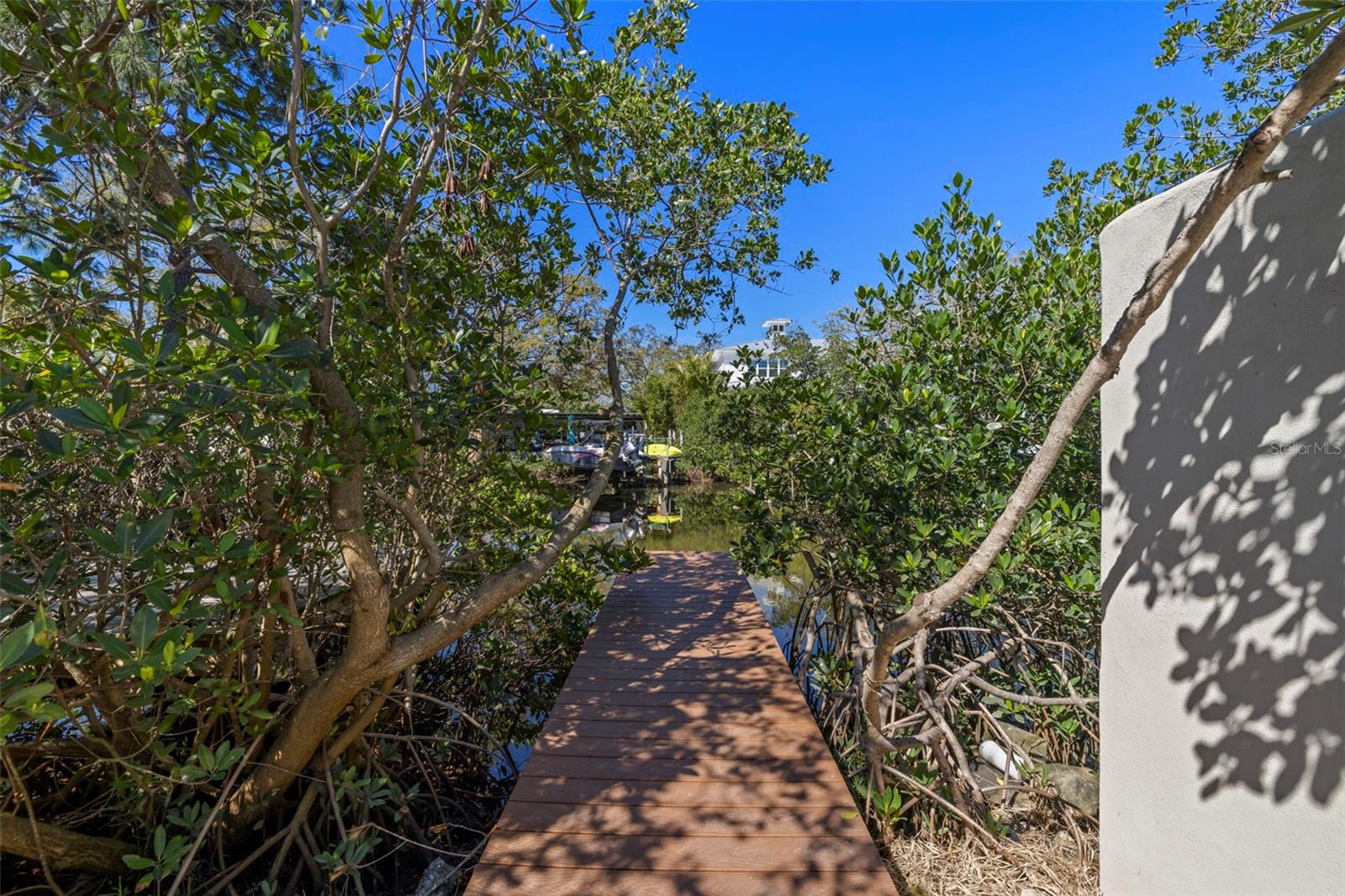 Image 3 of 24 For 2117 West Shore Boulevard