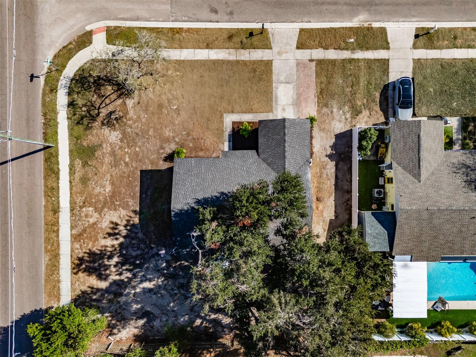 Image 40 of 40 For 2401 Devonwoode Place