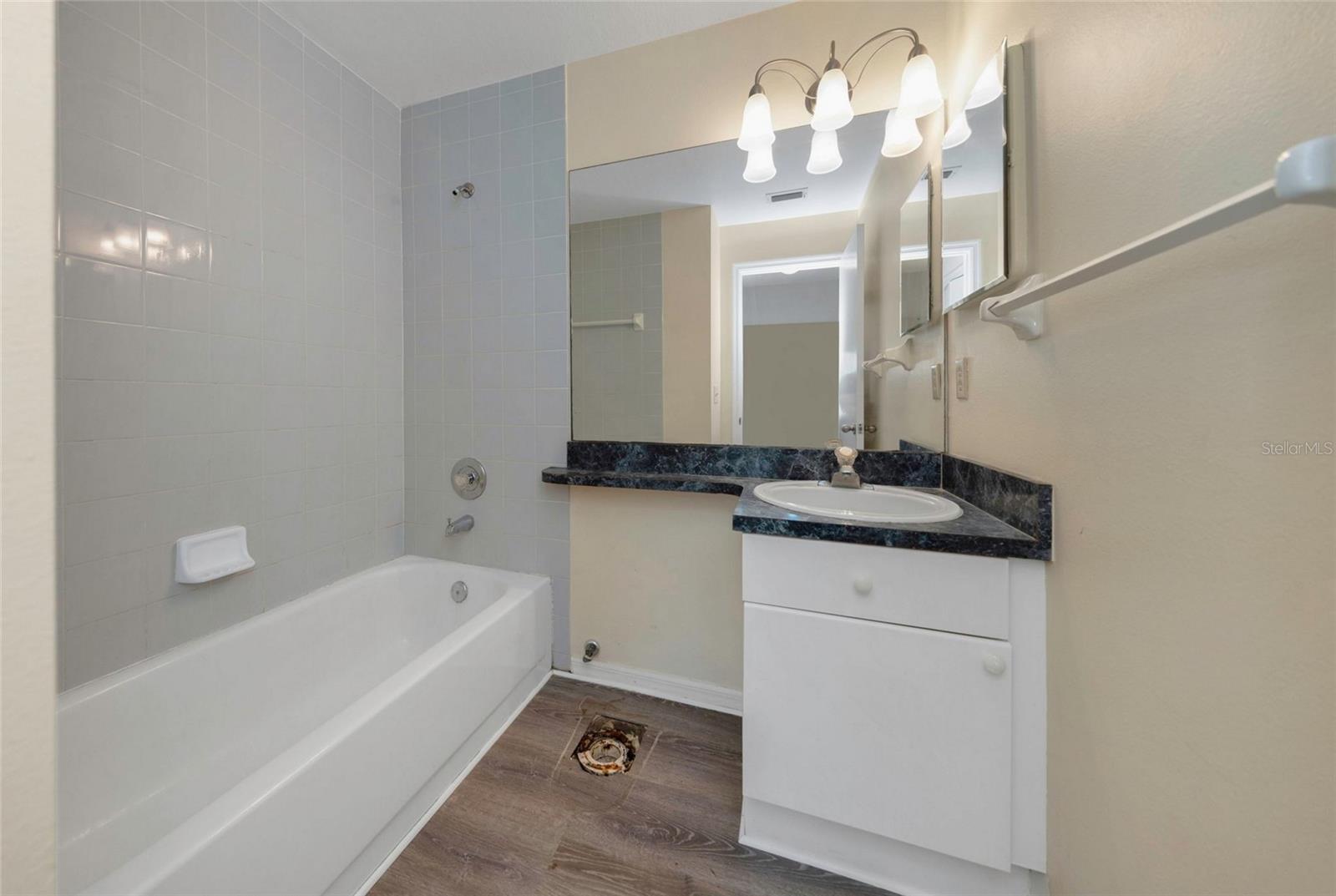 Image 14 of 23 For 6980 Ulmerton Road 4e