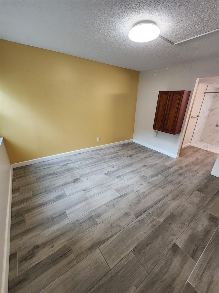 Image 13 of 31 For 14130 Rosemary Lane 6107