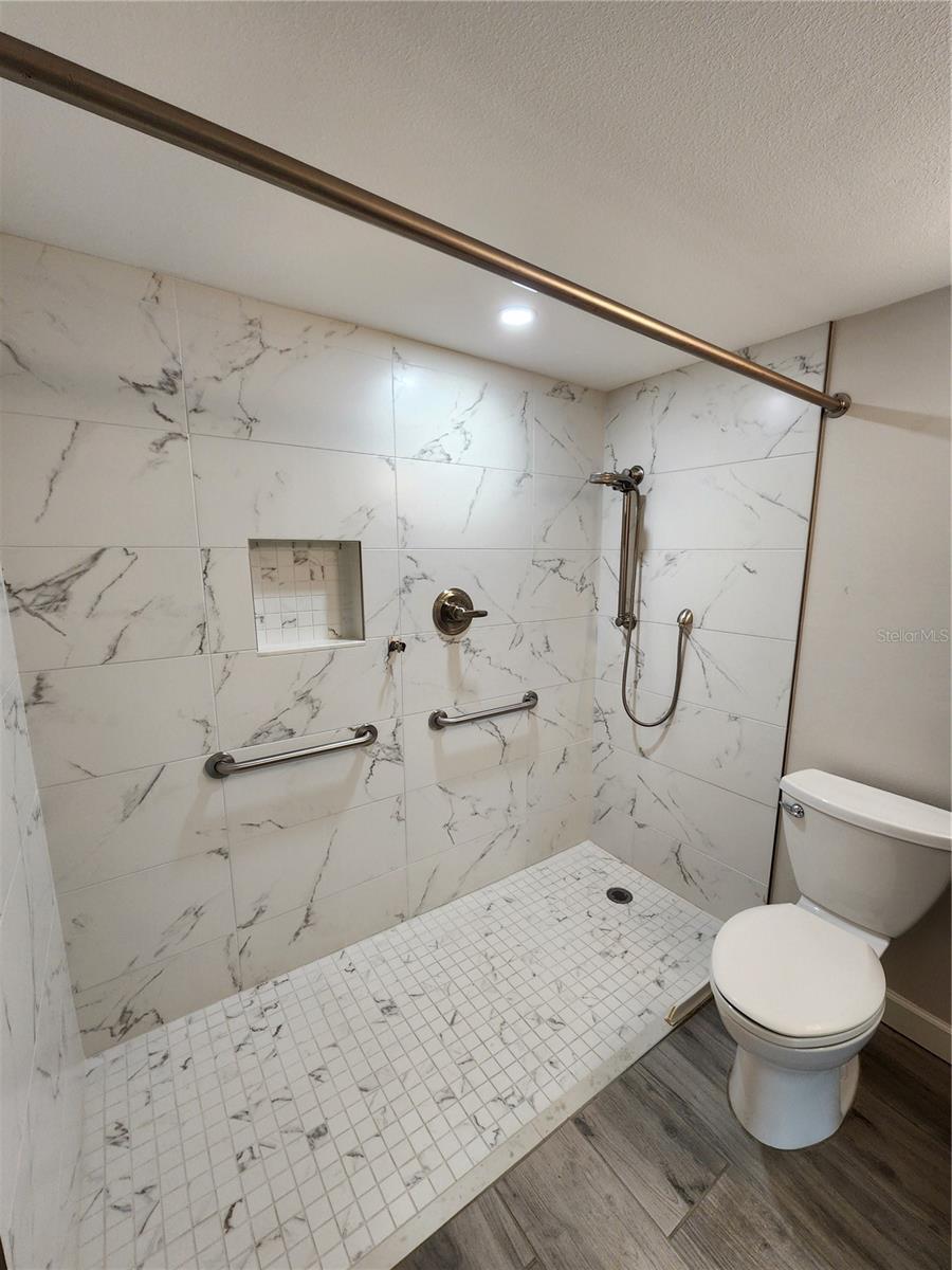 Image 14 of 31 For 14130 Rosemary Lane 6107