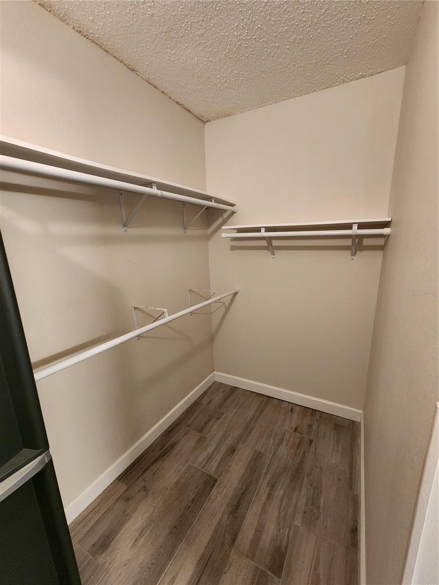 Image 18 of 31 For 14130 Rosemary Lane 6107