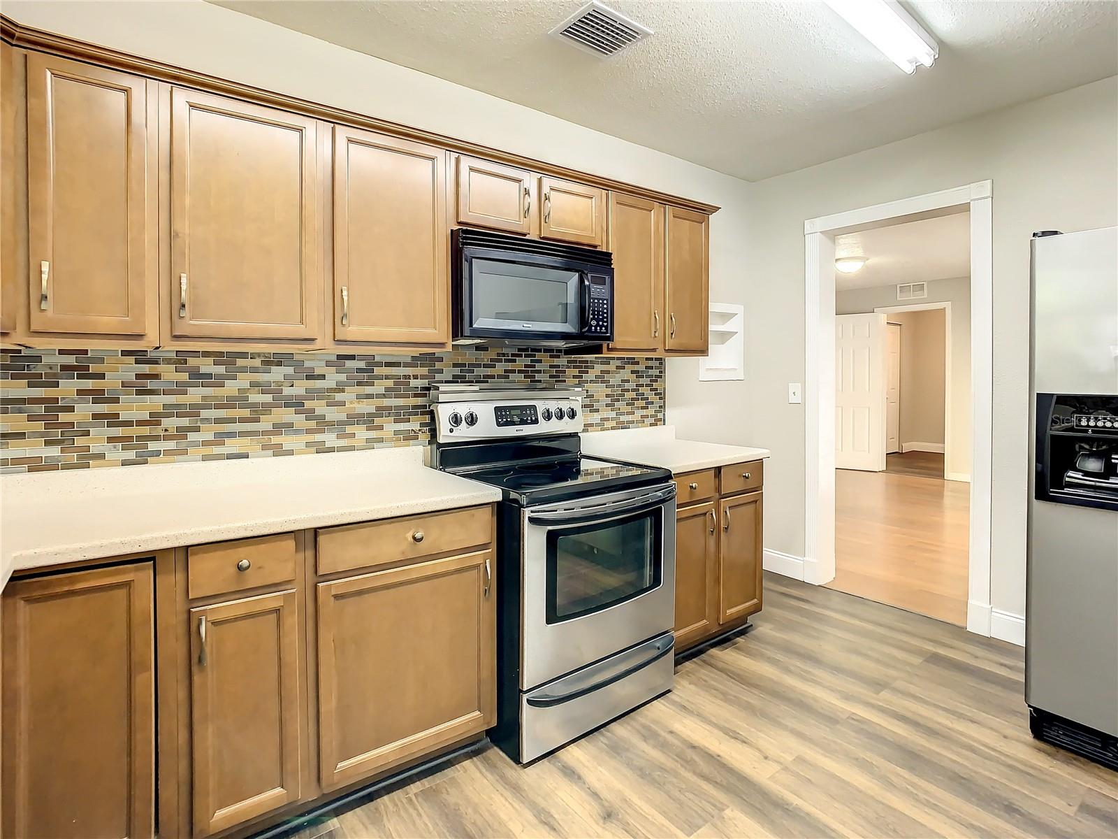 Image 25 of 77 For 3003 Desoto Way S