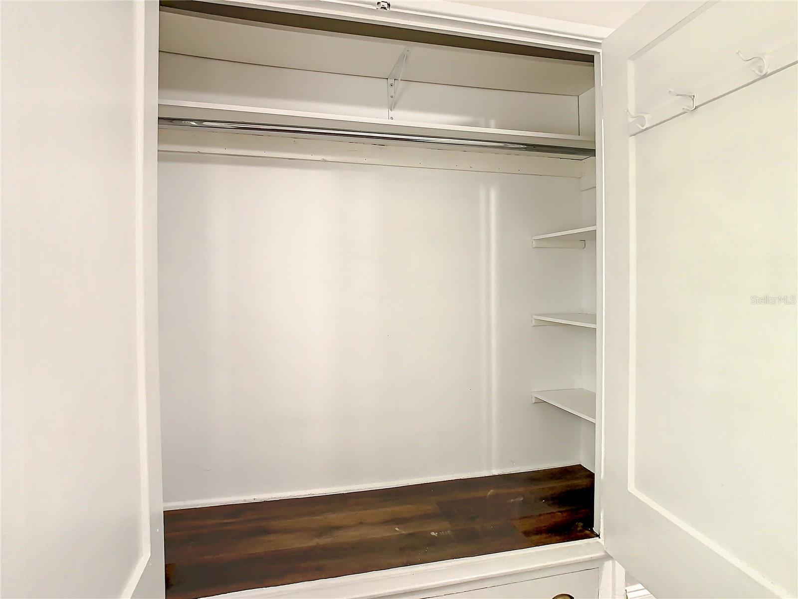 Image 39 of 77 For 3003 Desoto Way S