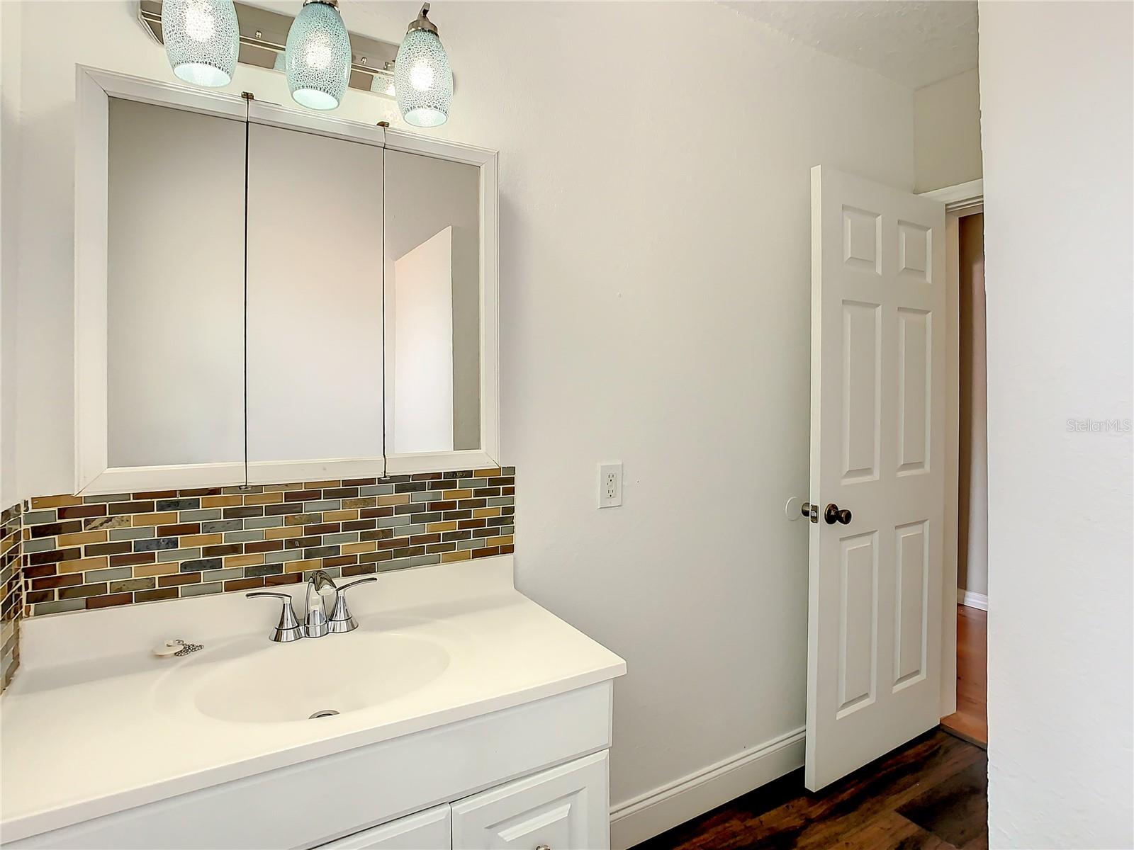 Image 42 of 77 For 3003 Desoto Way S