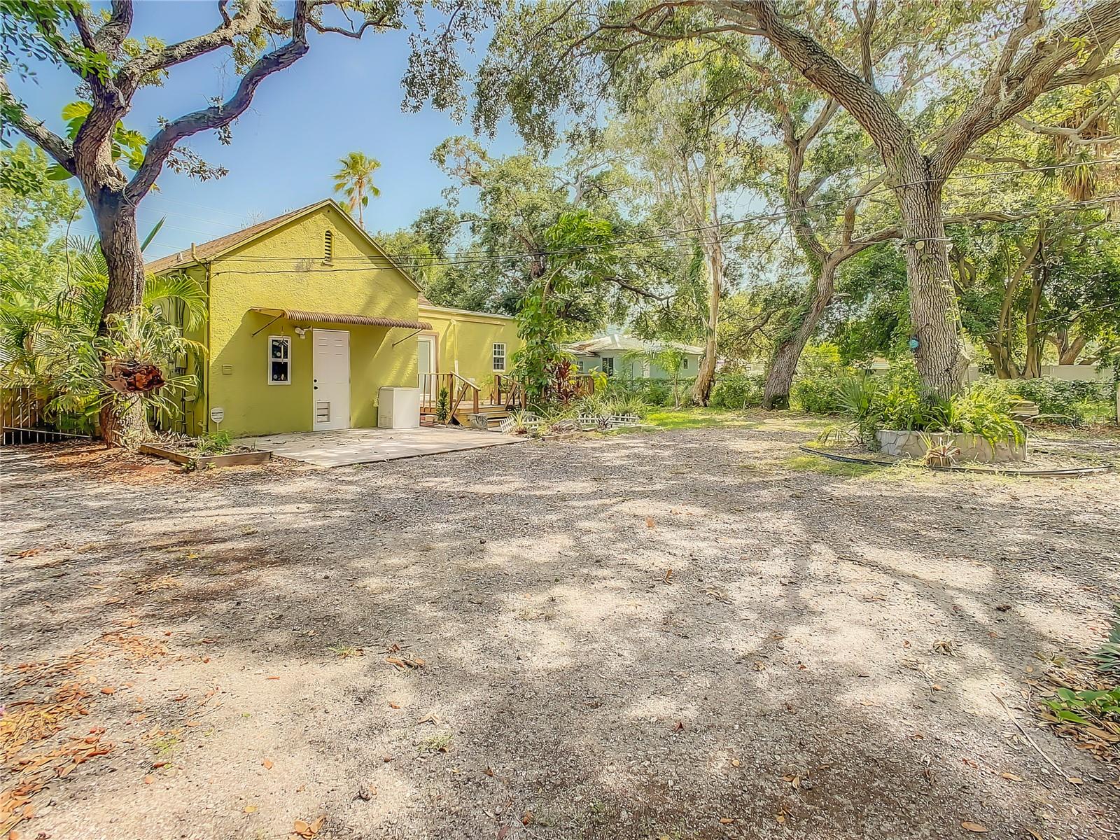 Image 49 of 77 For 3003 Desoto Way S