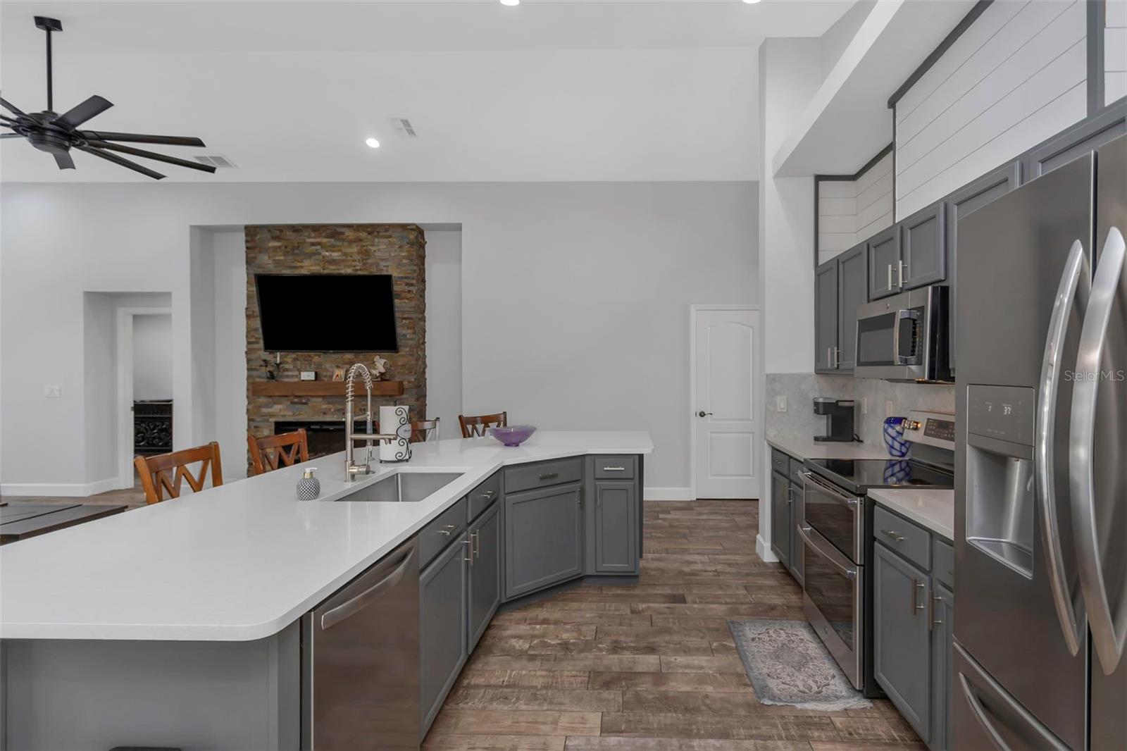 Image 30 of 78 For 18836 Maisons Drive