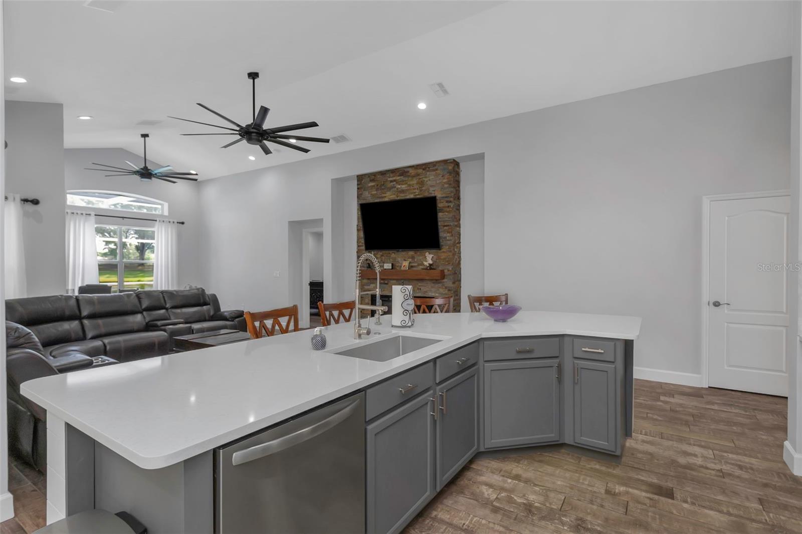 Image 31 of 78 For 18836 Maisons Drive