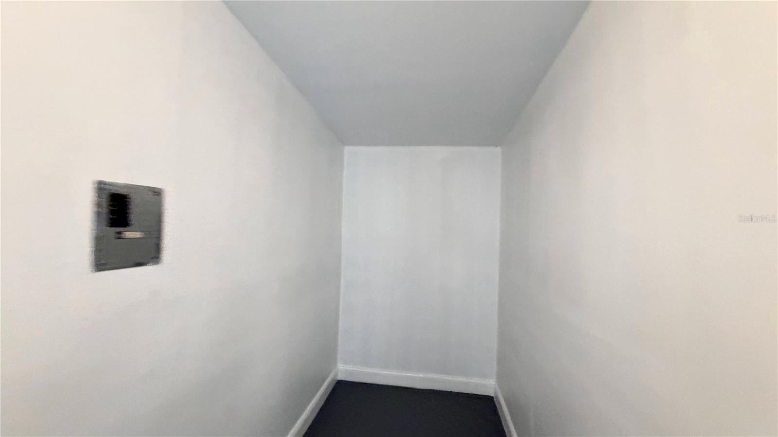 Listing photo id 26 for 406 Dunedin Avenue