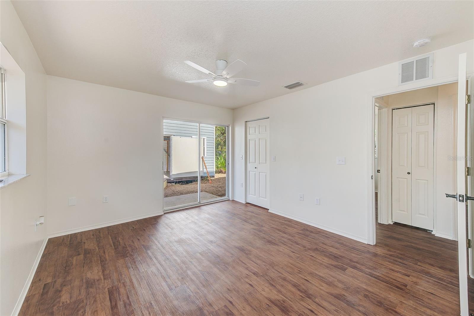 Image 10 of 21 For 14339 Manatee Road