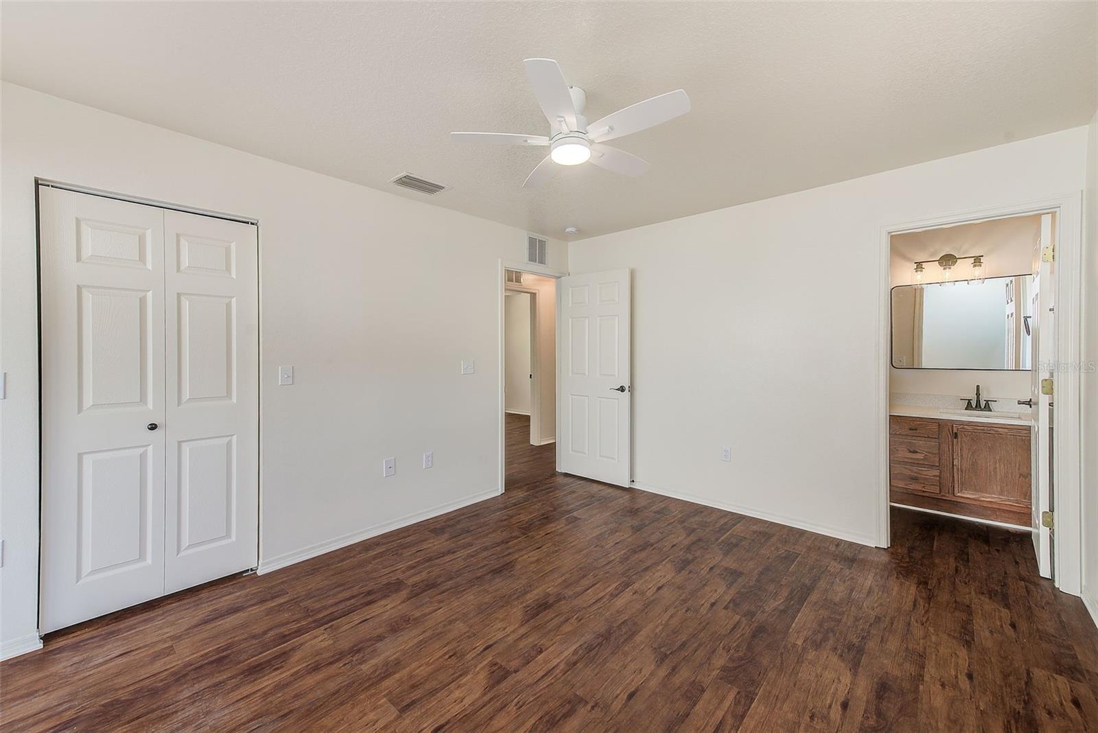 Image 11 of 21 For 14339 Manatee Road