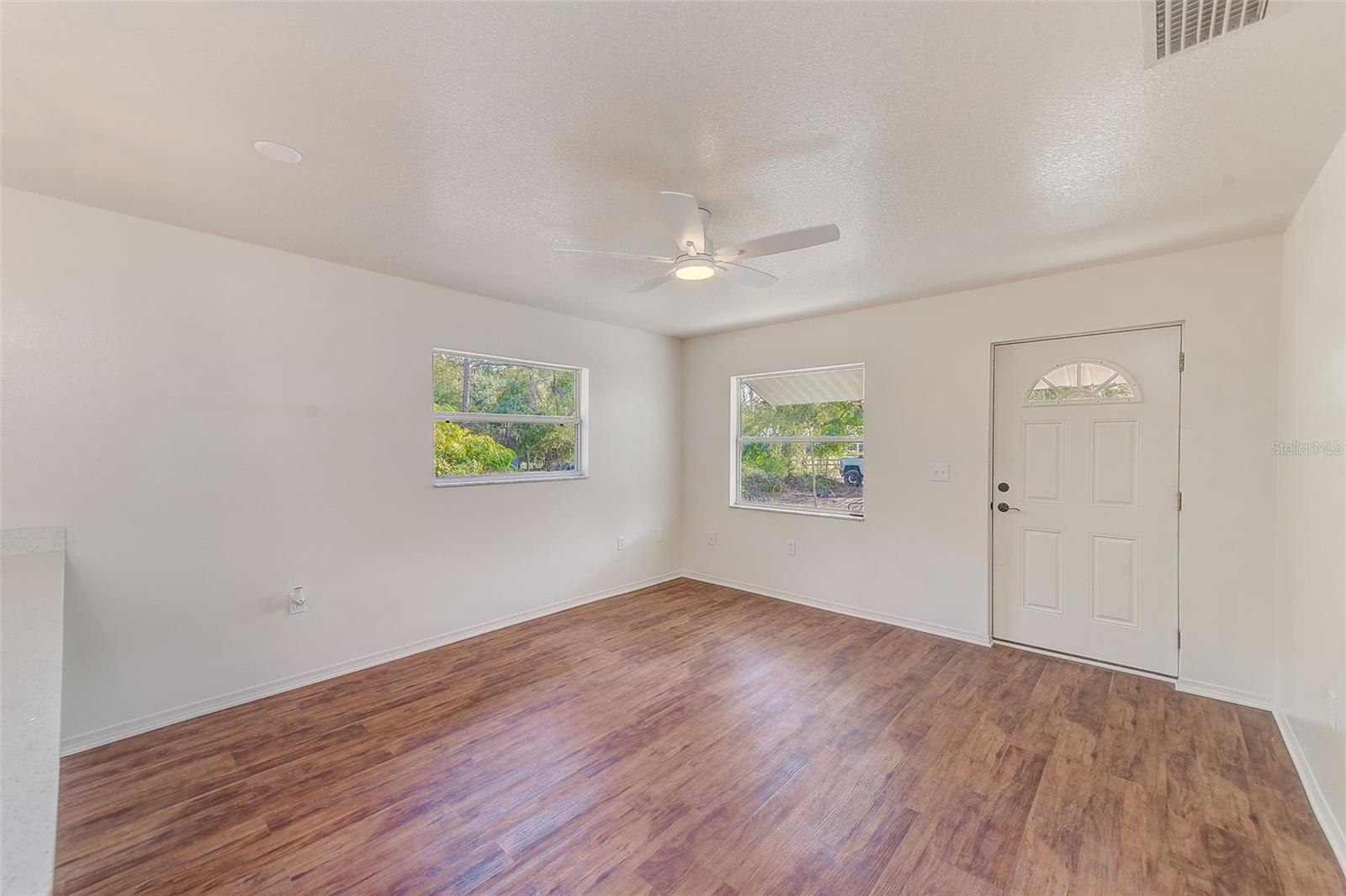 Image 2 of 21 For 14339 Manatee Road