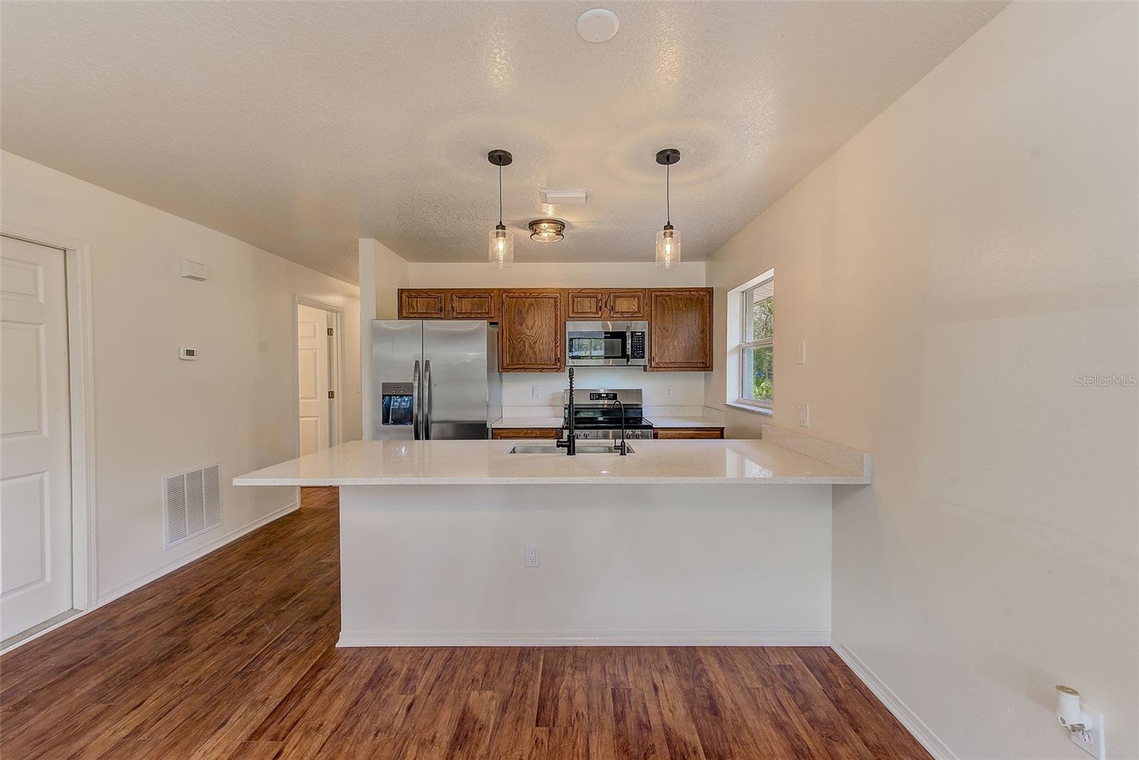 Image 4 of 21 For 14339 Manatee Road