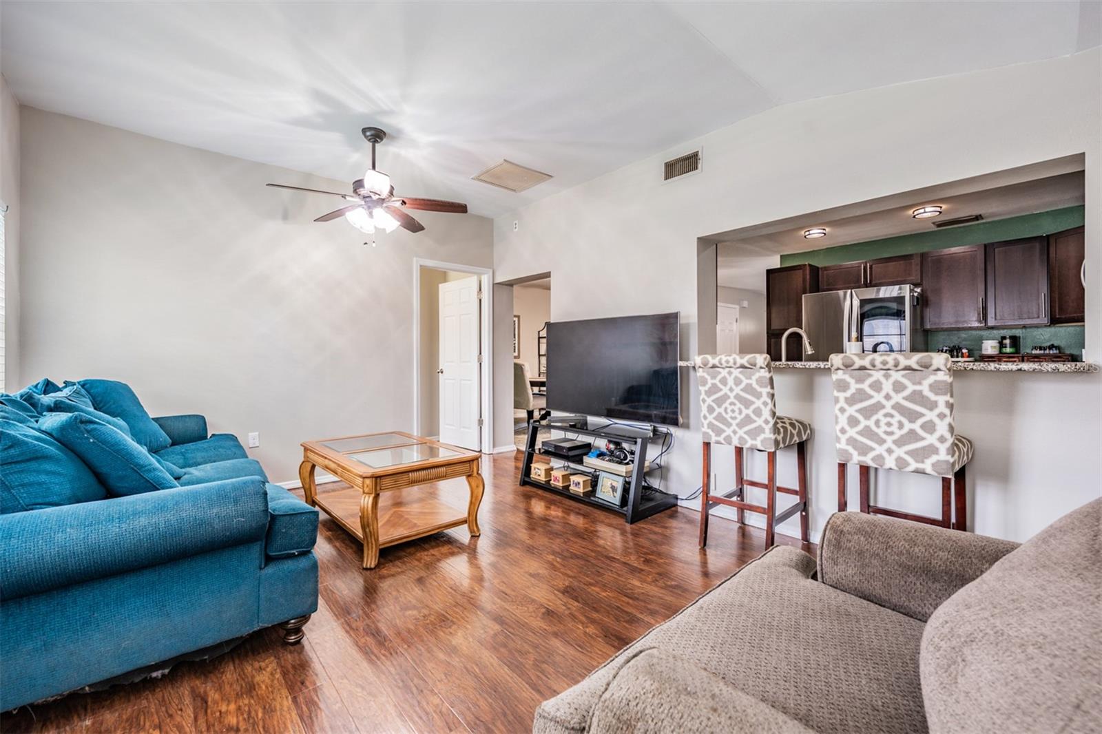 Listing photo id 13 for 3359 Carriage Drive