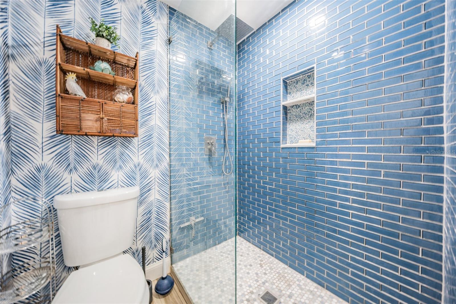 Listing photo id 18 for 3359 Carriage Drive