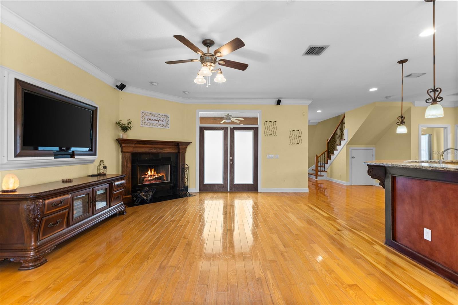 Listing photo id 11 for 1103 Colson Road