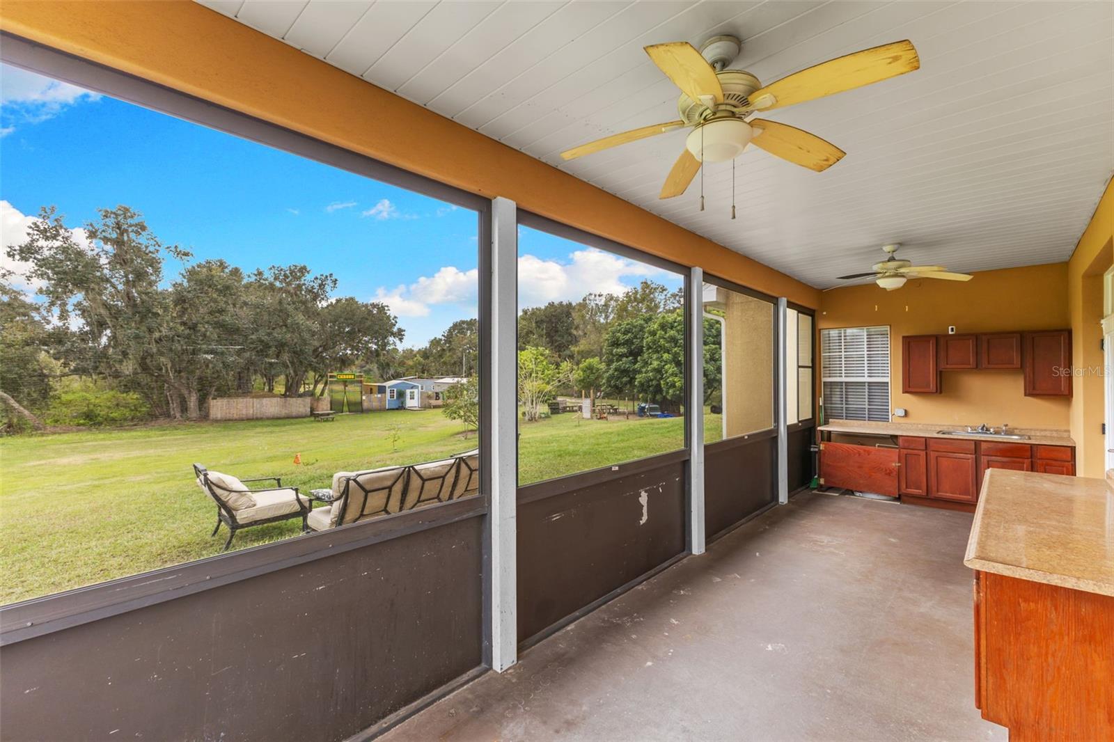 Listing photo id 41 for 1103 Colson Road