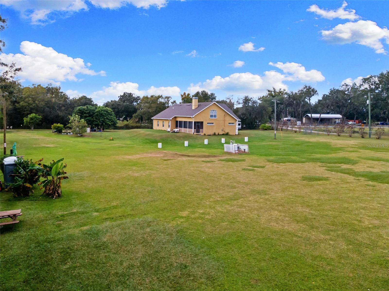 Listing photo id 46 for 1103 Colson Road