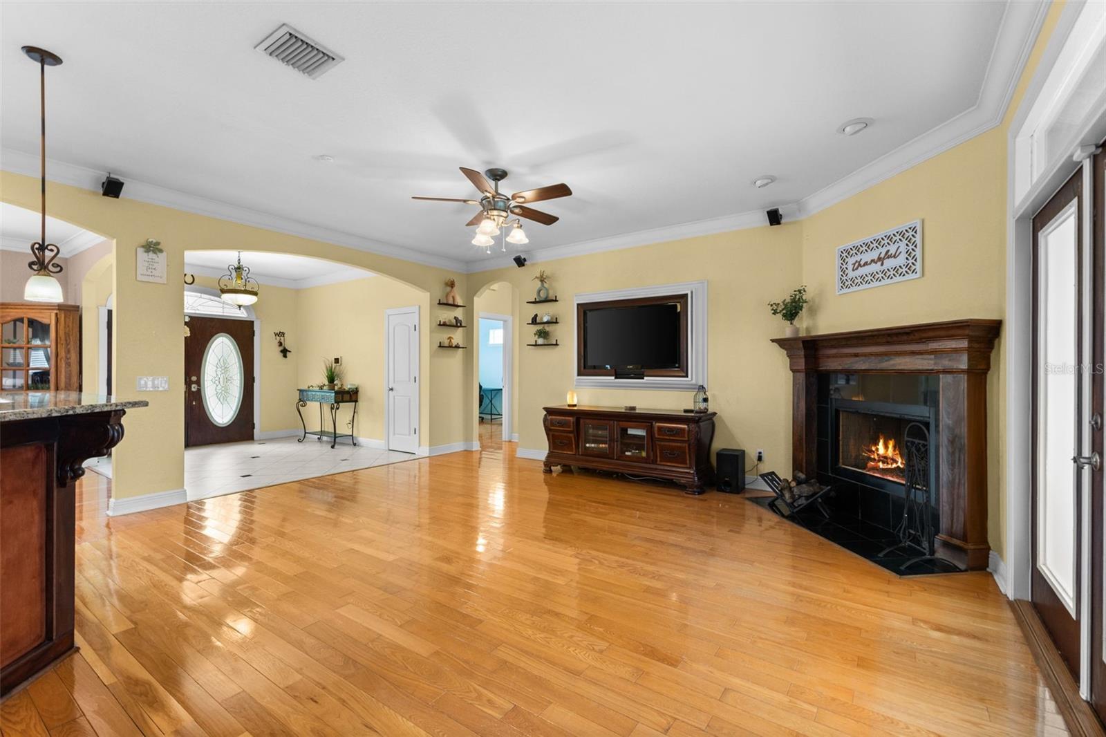 Listing photo id 7 for 1103 Colson Road