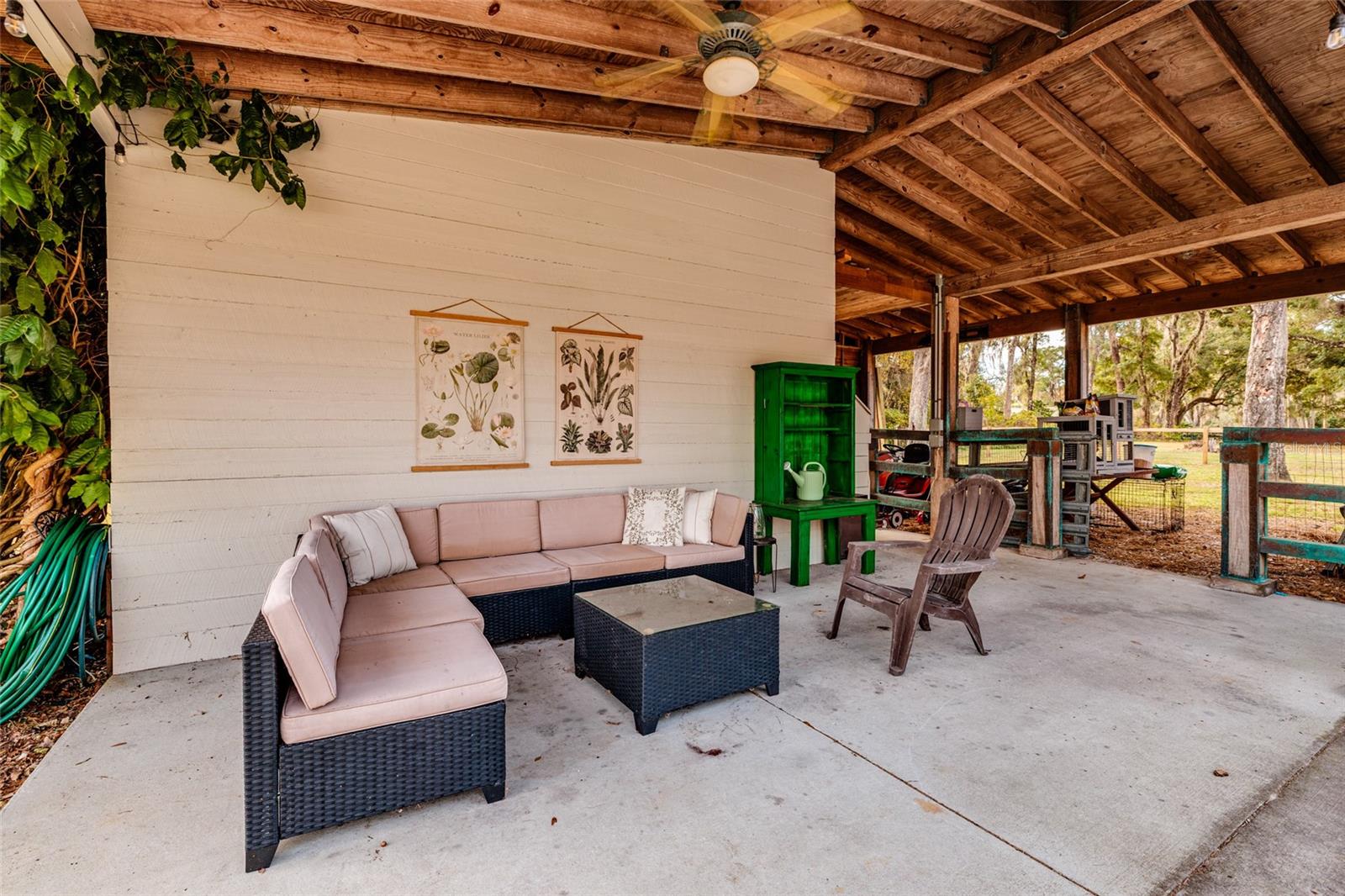 Listing photo id 4 for 8694 San Ramon Court